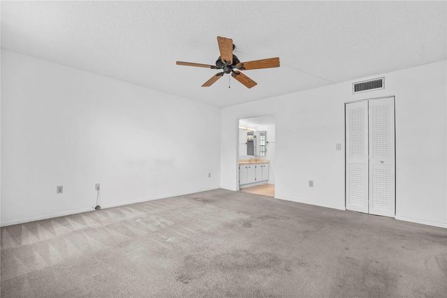 901 Colony Point 123, Pembroke Pines, FL 33026