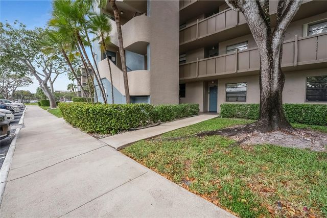 901 Colony Point 123, Pembroke Pines, FL 33026
