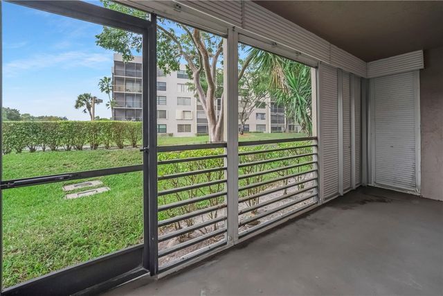901 Colony Point 123, Pembroke Pines, FL 33026