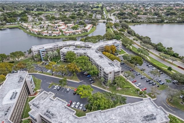 901 Colony Point 123, Pembroke Pines, FL 33026