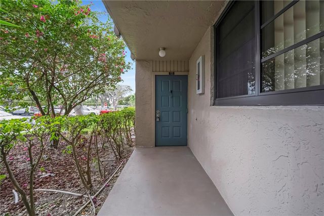 901 Colony Point 123, Pembroke Pines, FL 33026