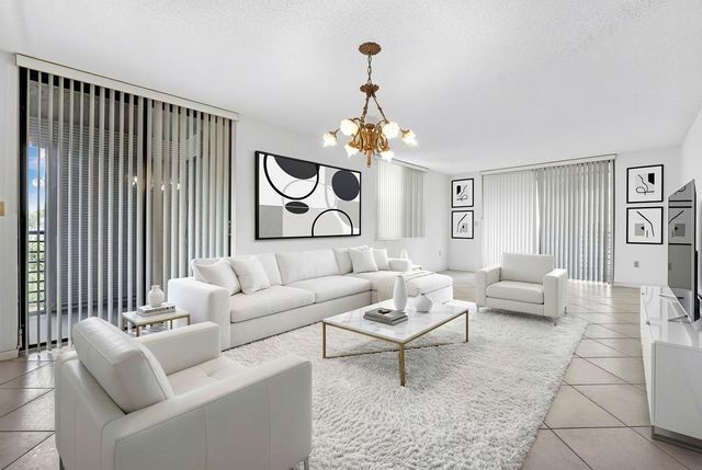 901 Colony Point 123, Pembroke Pines, FL 33026