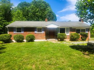 1742 FRUITRIDGE DR, Penhook, VA 24137