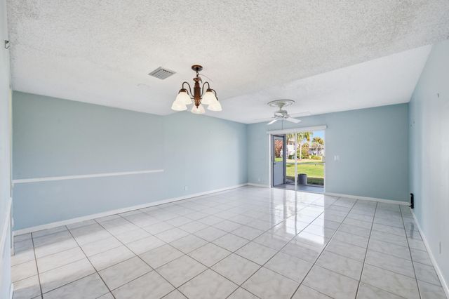 18081 SE Country Club Drive 3-23, Jupiter, FL 33469