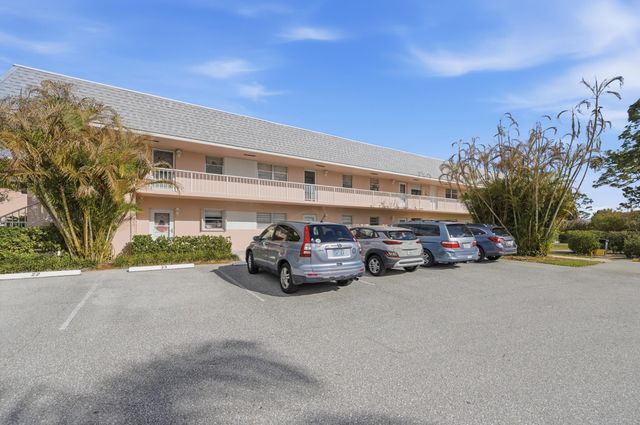 18081 SE Country Club Drive 3-23, Jupiter, FL 33469