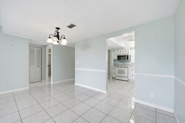 18081 SE Country Club Drive 3-23, Jupiter, FL 33469