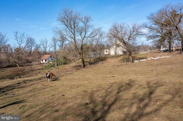 25 THADDEUS LN, Reading, PA 19606