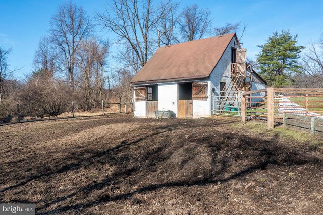 25 THADDEUS LN, Reading, PA 19606