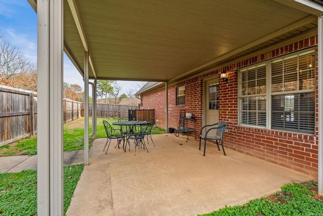 106 Beaver Creek Lane, Maumelle, AR 72113