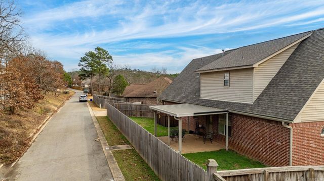 106 Beaver Creek Lane, Maumelle, AR 72113