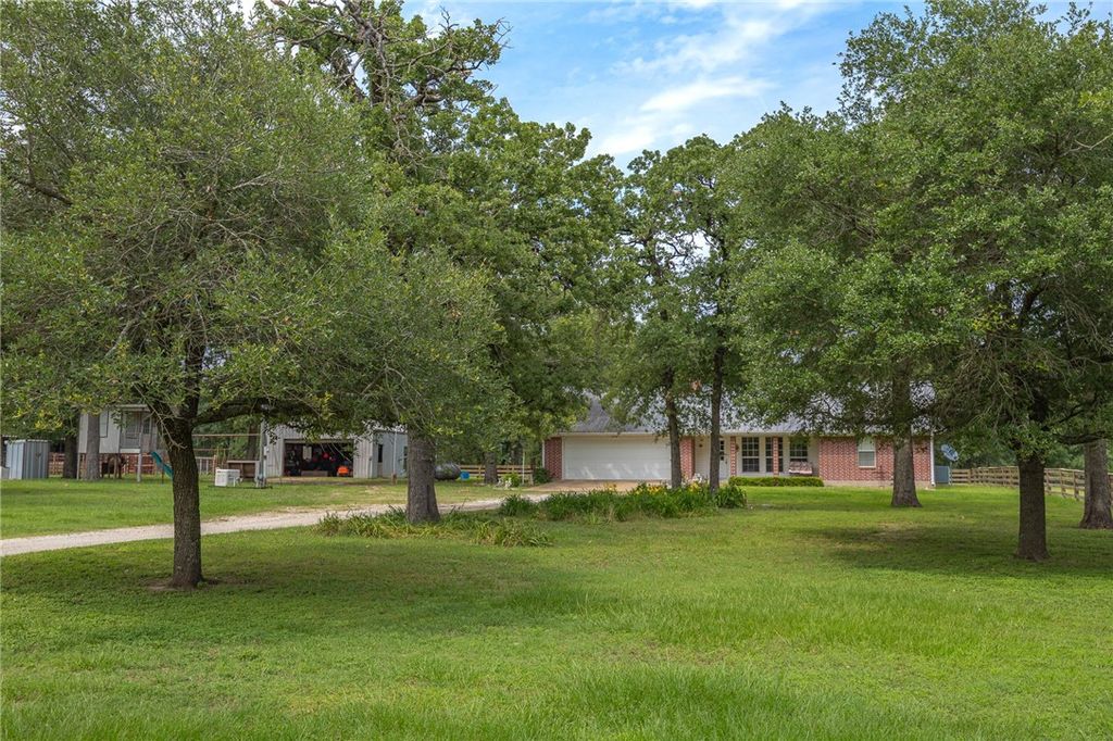 4988 Paso Fino Lane, Madisonville, TX 77864 — photo 4