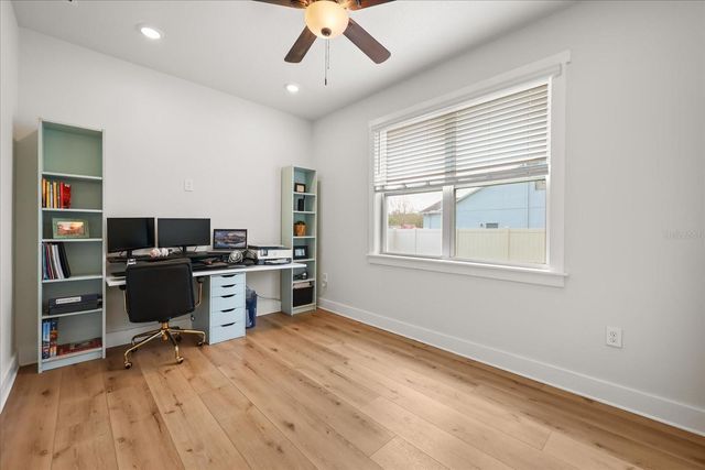 21709 HIDDEN CREEK LANE, Mount Dora, FL 32757