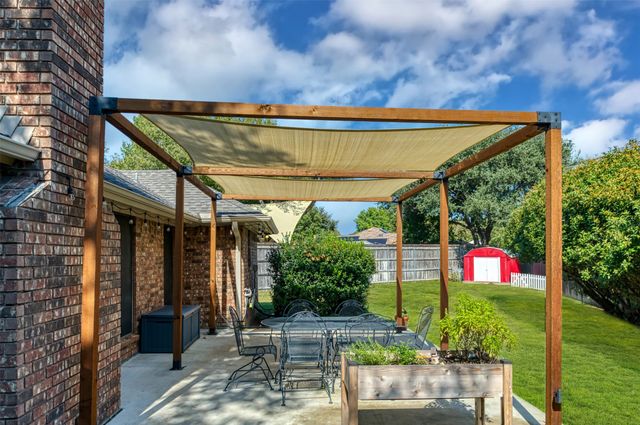 7633 Teresa Court, North Richland Hills, TX 76182