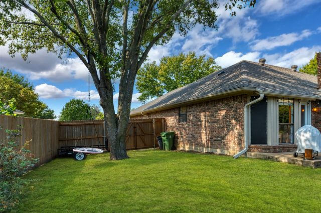 7633 Teresa Court, North Richland Hills, TX 76182