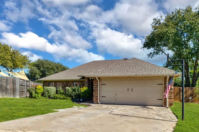 7633 Teresa Court, North Richland Hills, TX 76182