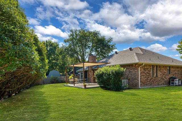 7633 Teresa Court, North Richland Hills, TX 76182