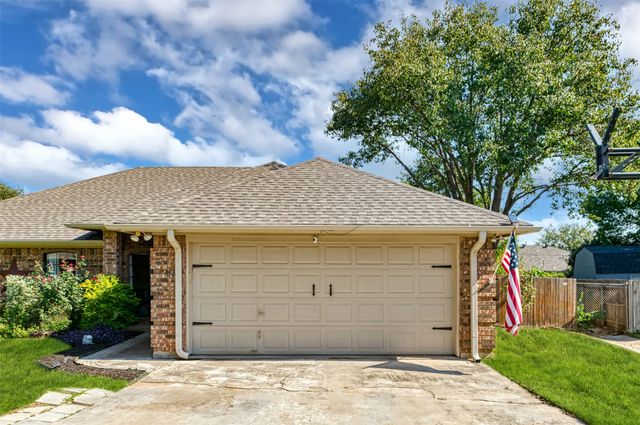 7633 Teresa Court, North Richland Hills, TX 76182