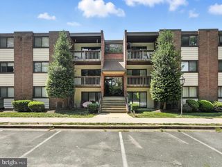 10723 W WEST DR #103, Fairfax, VA 22030
