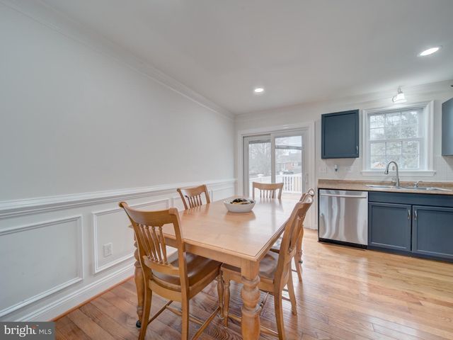 8617 CHESTNUT RIDGE DR, Laurel, MD 20707