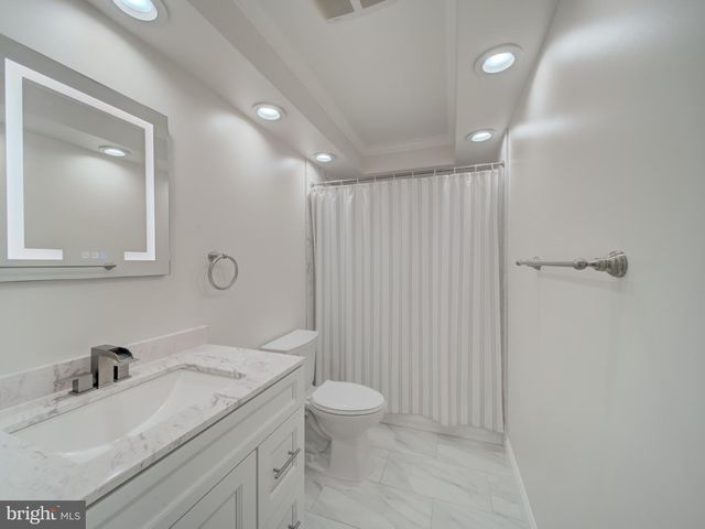 8617 CHESTNUT RIDGE DR, Laurel, MD 20707