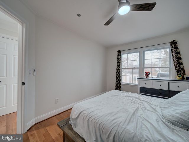 8617 CHESTNUT RIDGE DR, Laurel, MD 20707