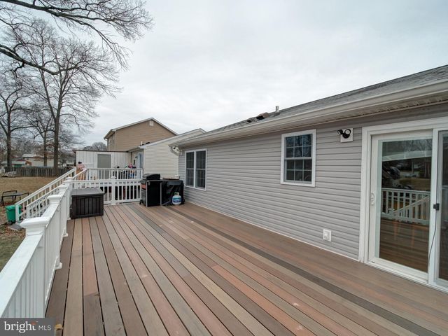 8617 CHESTNUT RIDGE DR, Laurel, MD 20707