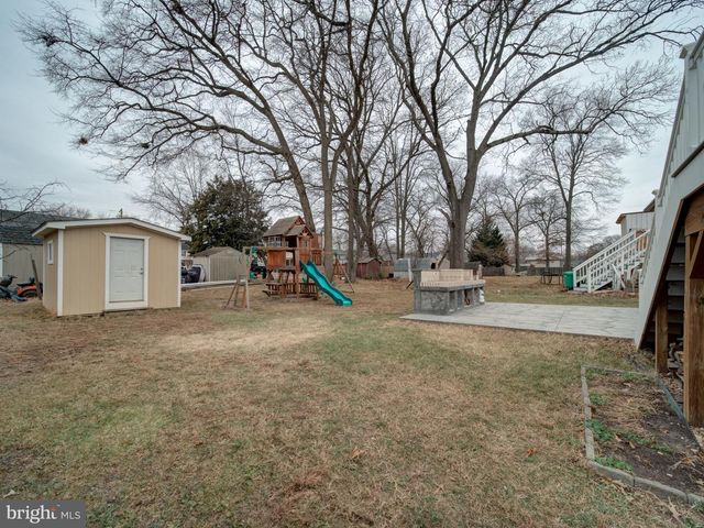 8617 CHESTNUT RIDGE DR, Laurel, MD 20707