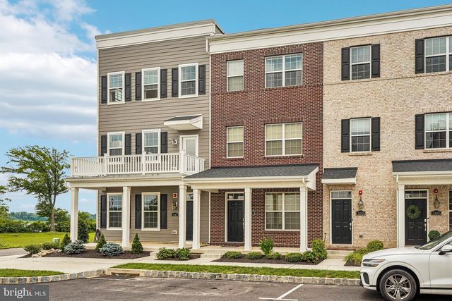 98 KING ST, Bensalem, PA 19020