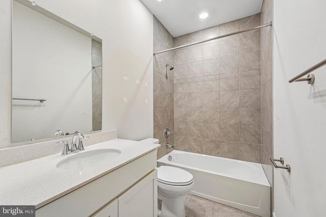 98 KING ST, Bensalem, PA 19020