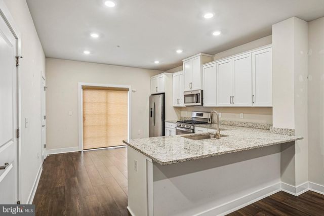 98 KING ST, Bensalem, PA 19020