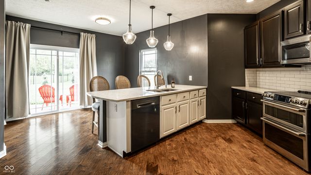 7675 Winding Lake Drive S, Noblesville, IN 46062