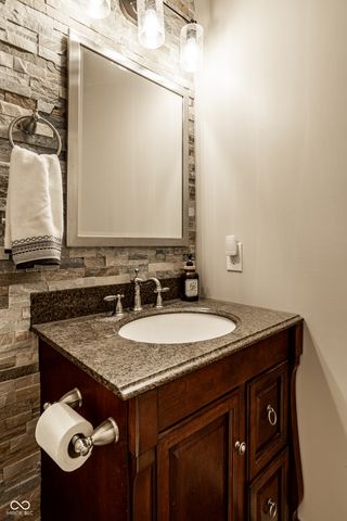 7675 Winding Lake Drive S, Noblesville, IN 46062