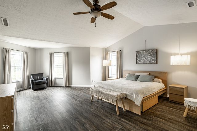 7675 Winding Lake Drive S, Noblesville, IN 46062