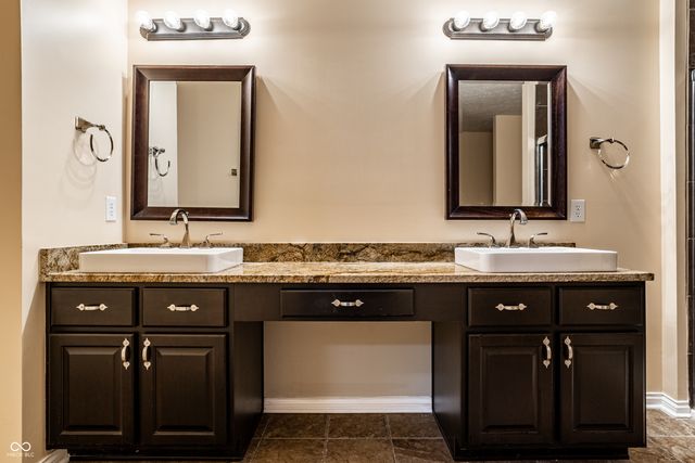7675 Winding Lake Drive S, Noblesville, IN 46062