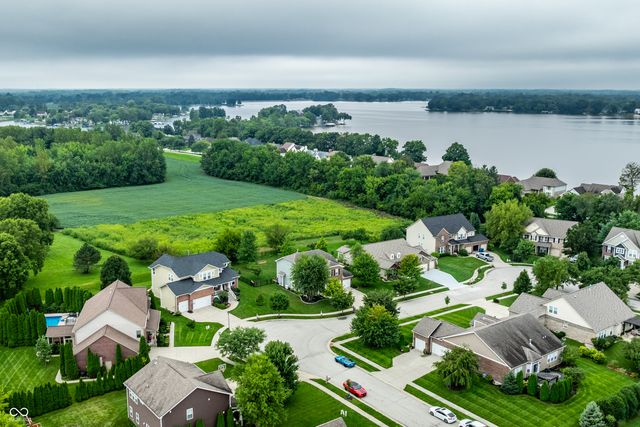 7675 Winding Lake Drive S, Noblesville, IN 46062
