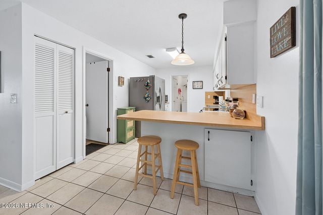 102 SWANS NEST Circle, Melrose, FL 32666