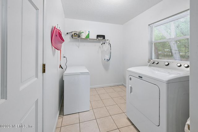 102 SWANS NEST Circle, Melrose, FL 32666