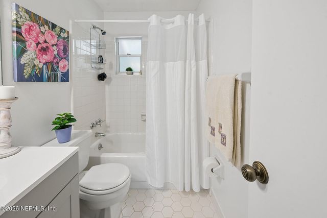 102 SWANS NEST Circle, Melrose, FL 32666