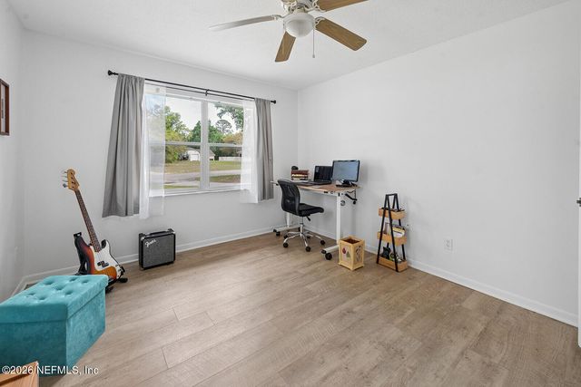102 SWANS NEST Circle, Melrose, FL 32666