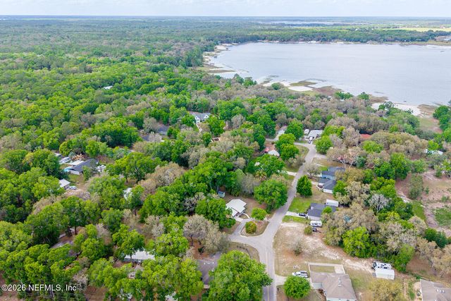 102 SWANS NEST Circle, Melrose, FL 32666