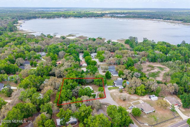 102 SWANS NEST Circle, Melrose, FL 32666