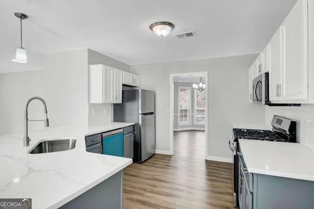 1248 Huntington Place Circle, Lithonia, GA 30058