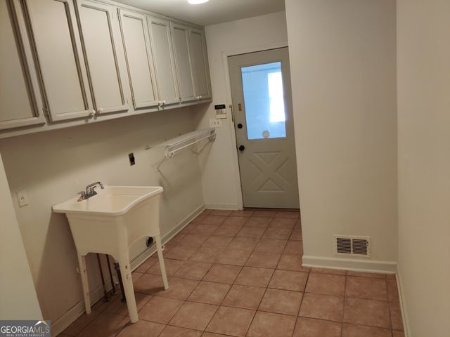 7640 Ryefield Drive, Sandy Springs, GA 30350