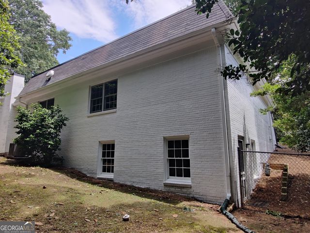 7640 Ryefield Drive, Sandy Springs, GA 30350