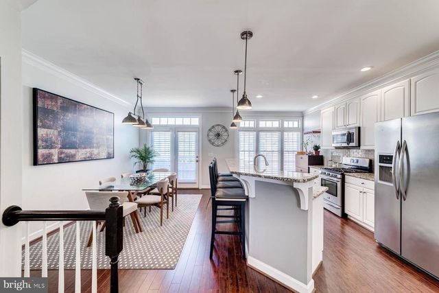 947 HARRISON CIR, Alexandria, VA 22304