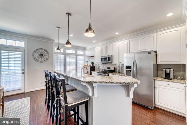 947 HARRISON CIR, Alexandria, VA 22304