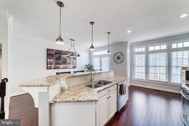 947 HARRISON CIR, Alexandria, VA 22304