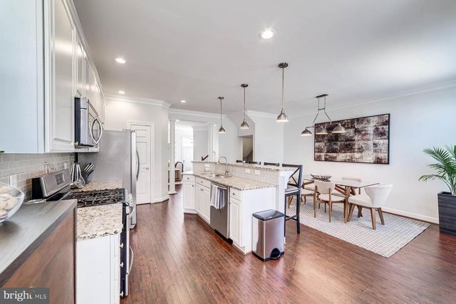 947 HARRISON CIR, Alexandria, VA 22304