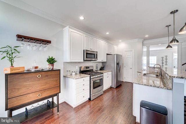 947 HARRISON CIR, Alexandria, VA 22304