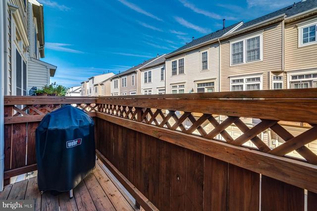 947 HARRISON CIR, Alexandria, VA 22304